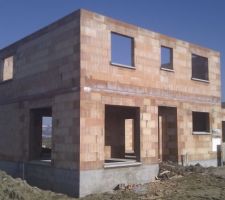 Ma&ccedil;onnerie quasiment termin&eacute;e