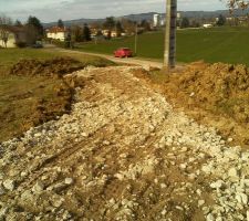 - Mise en place fond VRD pour entrée sur futur chantier