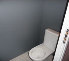 Mise en place toilette étage.