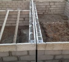 Montage du vide sanitaire, jour 2 - "jonction" entre la garage et la maison