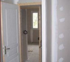 D&eacute;tail porte post-form&eacute;e.