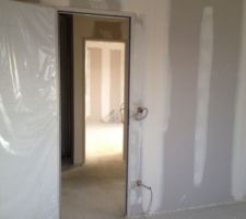 Porte chambre C avec vue sur le bureau