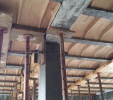 Poutre pour dalle de l'&eacute;tage