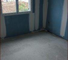 Dans la chambre parentale