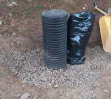 Pour faire plus propre...
Le regard du puits canadien et l'arriv&eacute;s des autres gaines