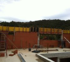 Coffrage du chéneaux de l'étage vue de l?intérieur.