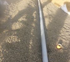 Mise en place des tuyaux pour les eaux de ruissellement