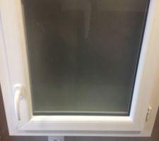 Fenêtre salle de bain (flouté)