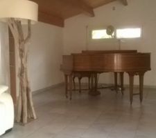 Salon côté piano AVANT les travaux