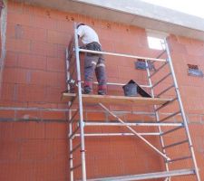 Préparation des sommiers pour recevoir la charpente