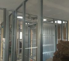 Pose des portes a galandage