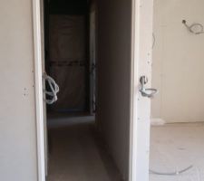 Entr&eacute;e couloir