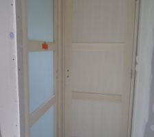 La porte du bureau et du cellier