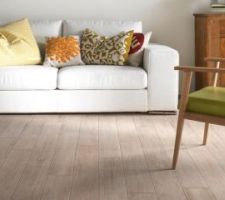 CARRELAGE IMITATION BOIS DE LA PIECE PRINCIPALE