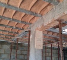Poutre en béton sans le coffrage