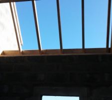 Charpente derrière du garage