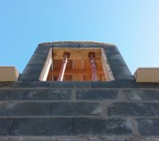 Lucarne avec les caches moineaux