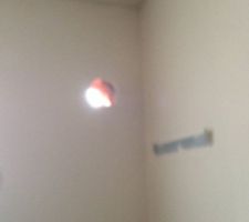 Trou dans la buanderie