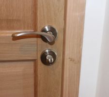 Poign&eacute;es SDB et WC