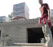 Je ne suis pas peu fier de mon escalier en béton.