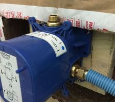 Mise en place corps encastré pour thermostat douche
