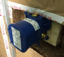 Mise en place corps encastré pour thermostat douche