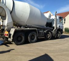 Arrivé du camion toupie.