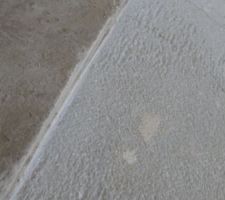 Face de la marche bombée recoupée
