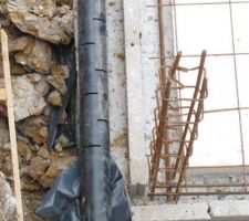 Le drain au pied des fondations du SS