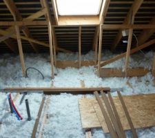 Futur étage réservé à nos 2 garçons dont une salle d'eau