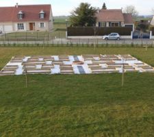 Carrés potager montés, en attente de livraison du mélange terre végétale   terreau