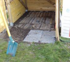 Dalle pour la cabane des enfants