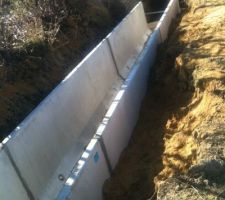 Cuvelage de la roubine en cours et état du terrain au 7 mars 2015