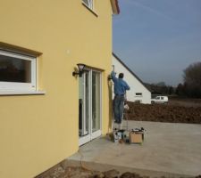 Installation des éclairages extérieurs par Papinou ;) !!!