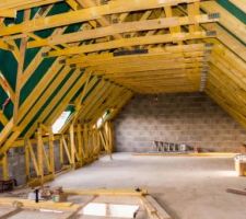 Etage vers comble aménageable