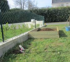 Petit potager avec nos restes de lame de terrasse