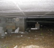 Poutre BA repose sur des parpaings