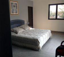 Chambre parentale avec dressing et SDB derri&egrave;re