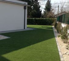 Gazon synth&eacute;tique