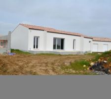 L'enduit de la maison est en cours !