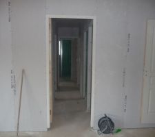 Le couloir vers les chambres