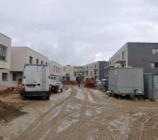 Quant aux appartements, aucune date précise n'a été communiquée pour le moment. Le 3ème trimestre 2015, prévu initialement semble néanmoins respectés.