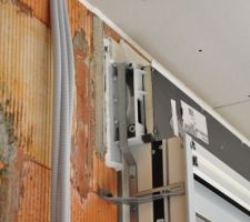 Etanchéité fenetre. Reprise par plaquiste. Joints propres