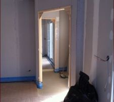L'entrée avec vue sur la chambre parentale.