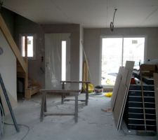 Entrée ouverte sur séjour