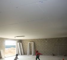 Plafond   emplacement escalier escamotable.