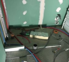 Préparation pour mur en carreau de plâtre (séparation douche / Meuble vasque)