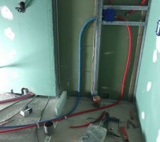 Préparation pour mur en carreau de plâtre (séparation douche / Meuble vasque)