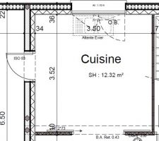 Plan de cuisine : la porte de gauche est un acces vers le futur cellier, la grande ouvertue est l'acces vers la salle/salon, une double porte coulissante.