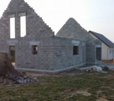 Pignons termin&eacute;s &ccedil;a prend forme!
